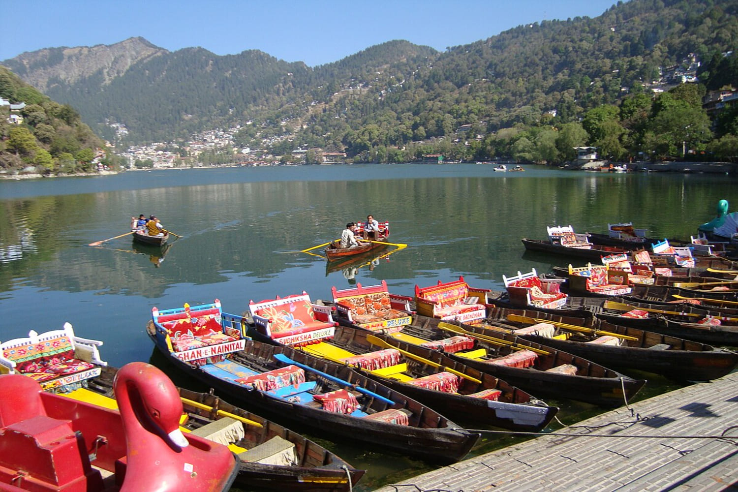 Day 01: Arrive at Delhi & Drive to Nainital (300 kms / approx. 6-7 hours) 