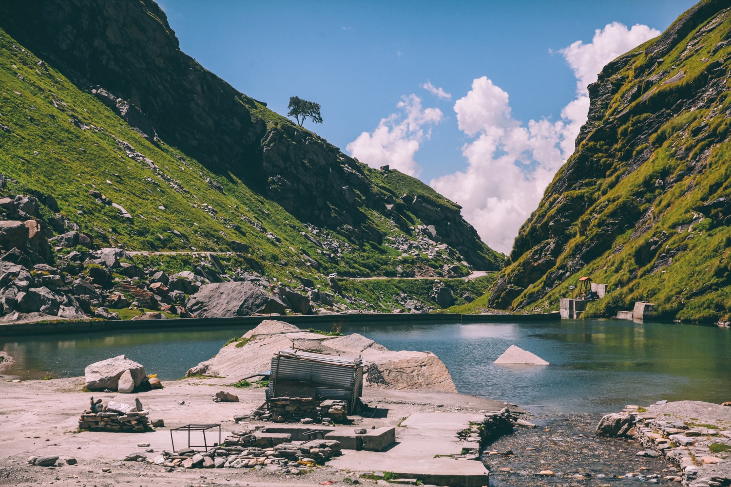 Day 03: Barkot – Uttarkashi (100 kms / approx. 3-4 hours) 
